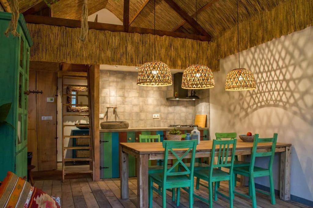 Balistyle Guesthouse Incl Hottub Near Amsterdam And Haarlem フェルゼン・ザイト エクステリア 写真